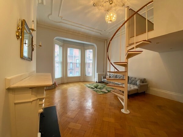 Building Photo - 170 Beacon St