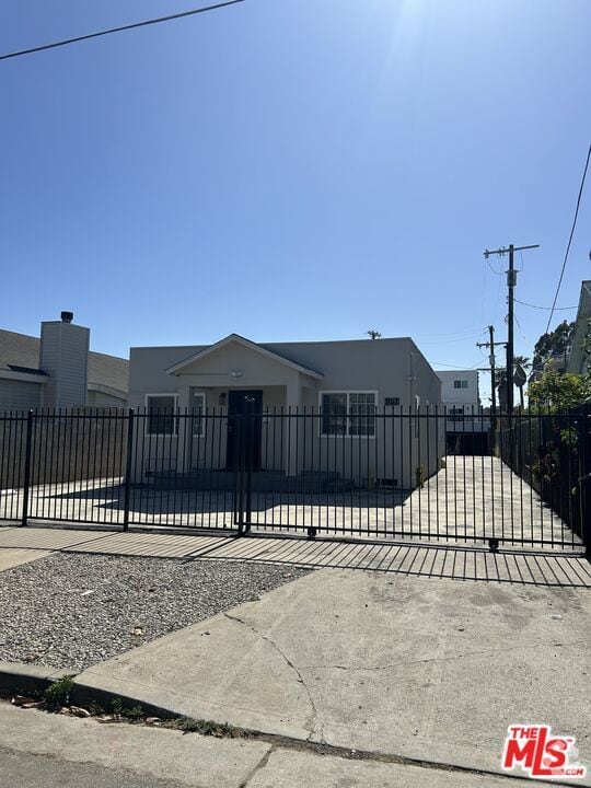 Building Photo - 957 N Ardmore Ave
