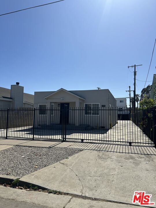 Foto principal - 957 N Ardmore Ave