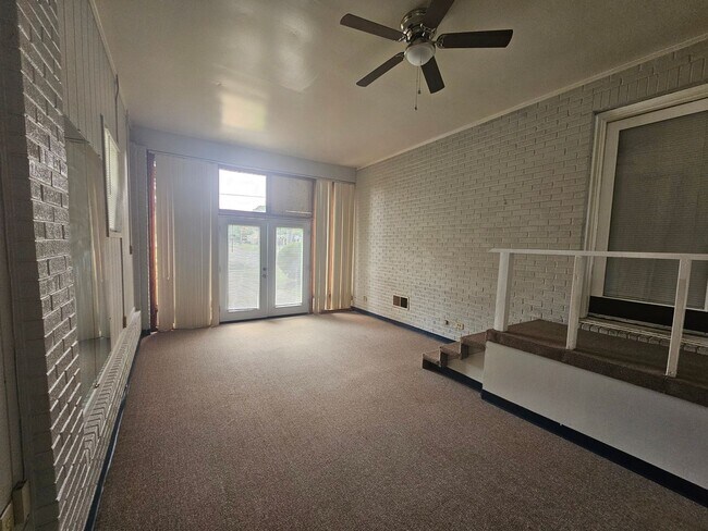Foto del edificio - New Listing !!!