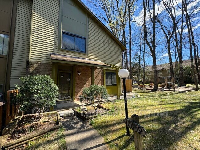 Building Photo - 10659 Myrtle Oak Ct