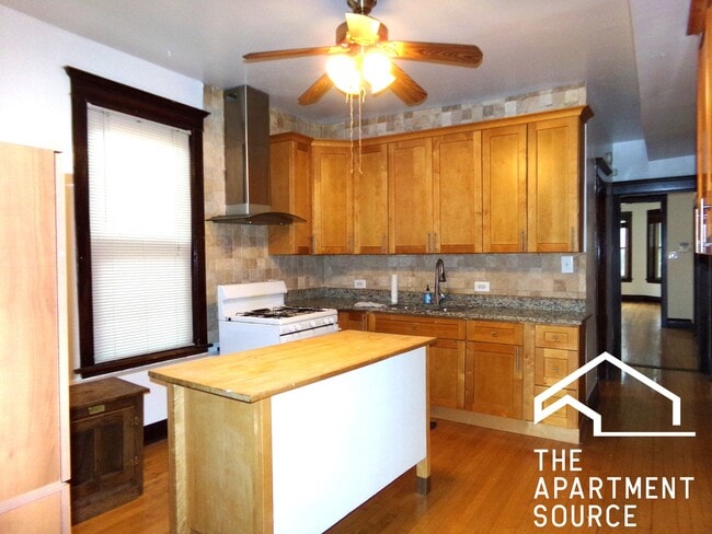 Foto del edificio - 1458 W Catalpa Ave