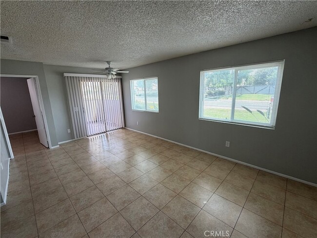 Foto del edificio - 3732 Oak Creek Dr