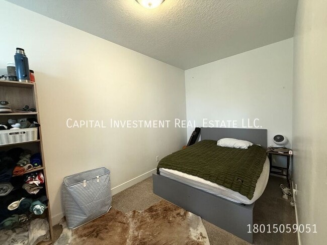 Building Photo - 5401 Ranches Loop Rd