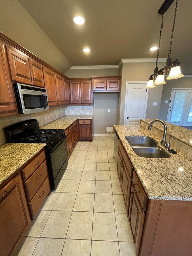 Foto del edificio - Beautiful 3 bedroom 2 1/2 bath Home Near r...