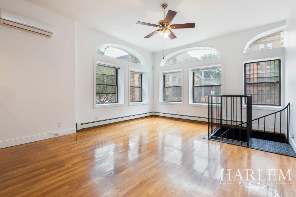 Primary Photo - 2076 5th Ave