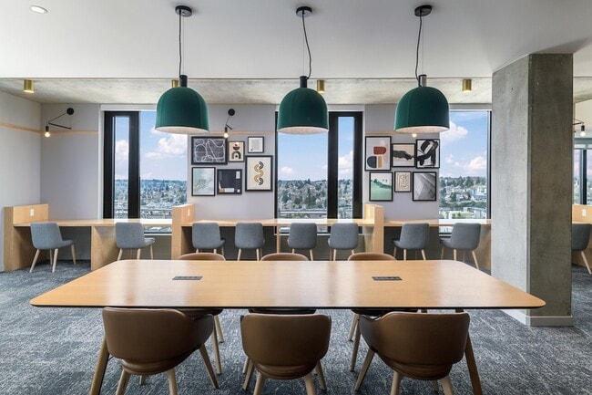 Building Photo - The Accolade