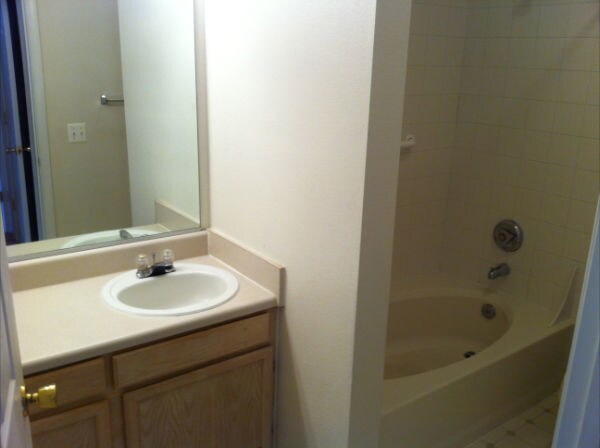 Building Photo - 1581 Spring Gate Dr