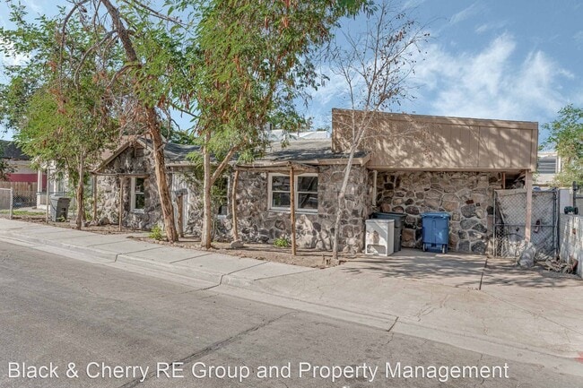 Building Photo - 3 br, 1 bath House - 415 N 9th Street