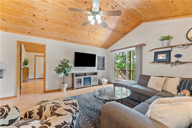 Foto del edificio - 21528 Walnut St