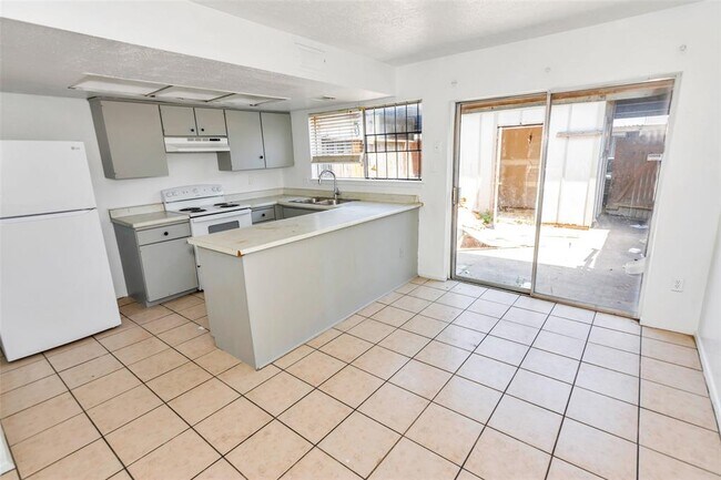 Building Photo - 120 Goodson Dr