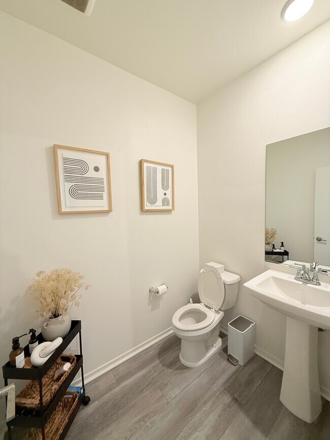 Foto del edificio - 5216 Beachfront Cove St
