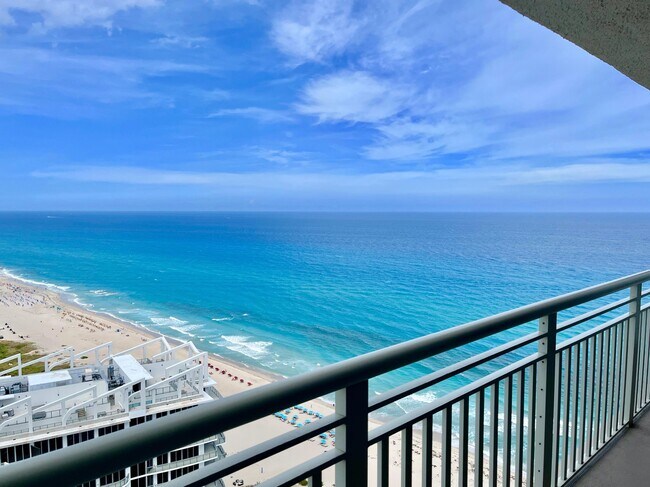 Foto del edificio - 3000 N Ocean Dr
