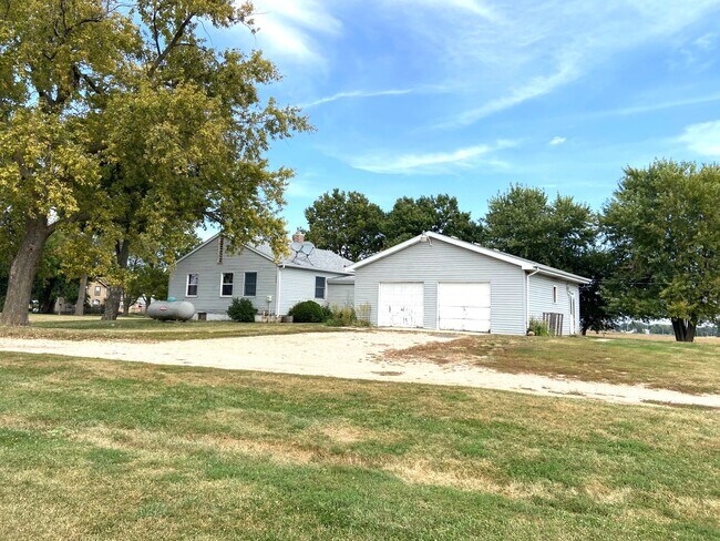 Building Photo - 8170 Duffy Rd