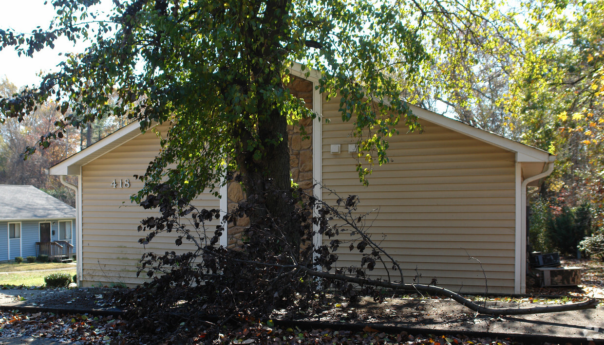 Building Photo - 418 E Geer St