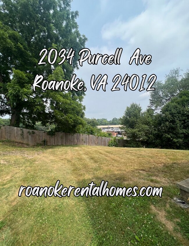 Foto del edificio - 2034-2036 Purcell Ave NE