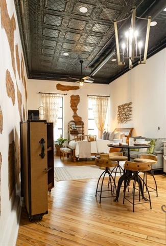 Foto del edificio - 115 E Moore Ave