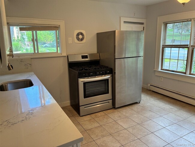 Building Photo - 588 NY-340