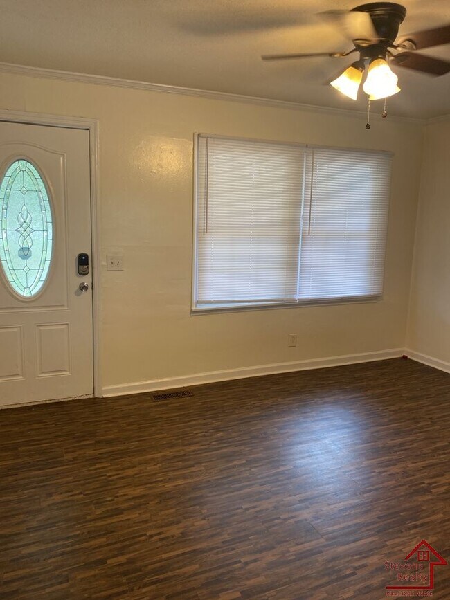 Building Photo - 540 McQuade Cir