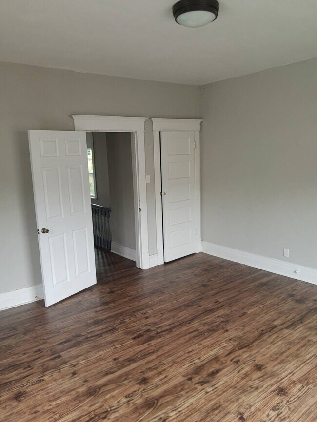 Foto del edificio - 428 N Zane Hwy