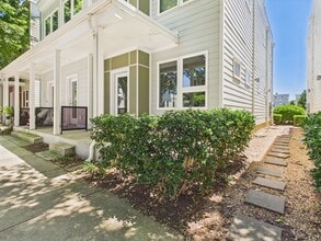 Building Photo - 1212 Porter St