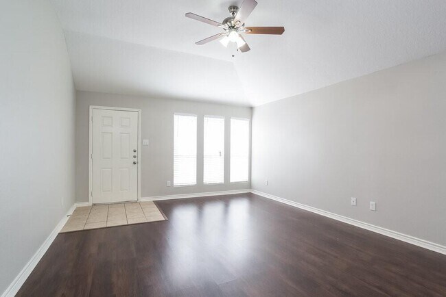 Foto del edificio - 9849 Youpon Ridge Way