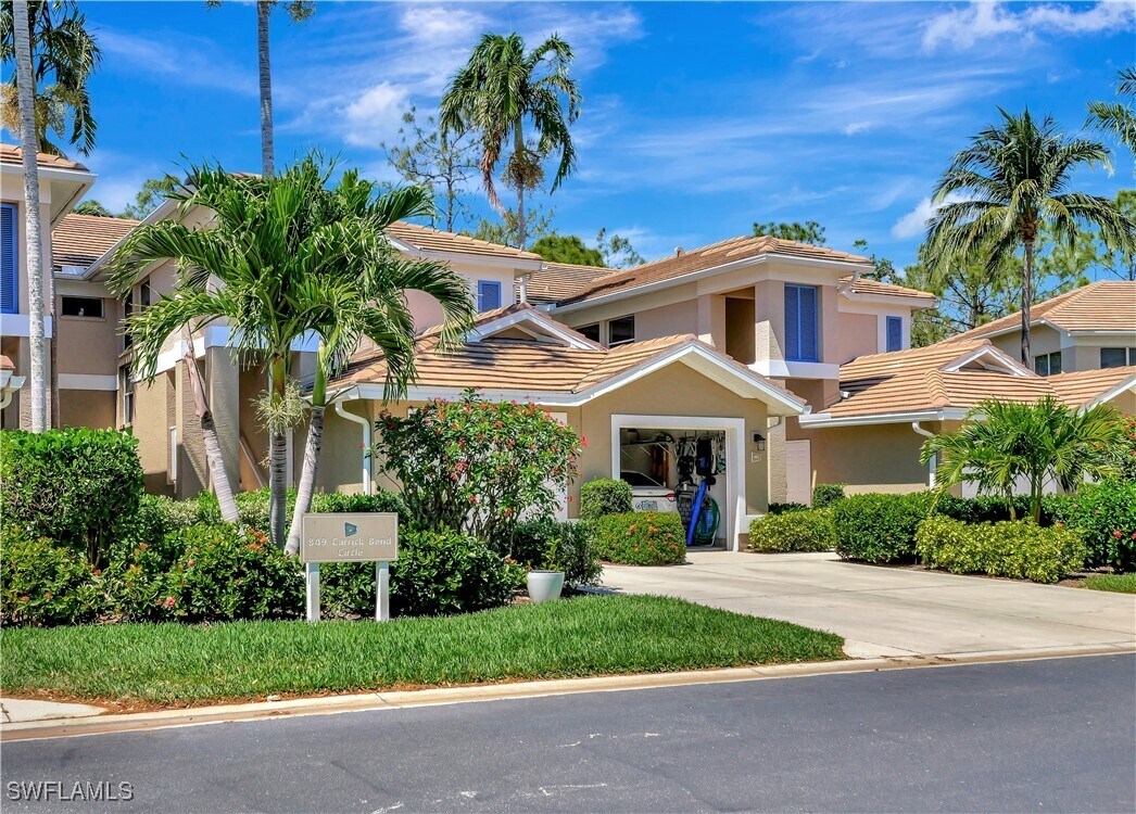 Foto principal - 849 Carrick Bend Cir