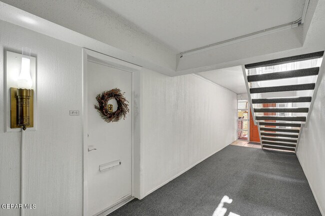 Foto del edificio - 252 Shadow Mountain Dr