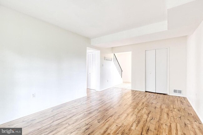 Building Photo - 2249 Four Seasons Dr