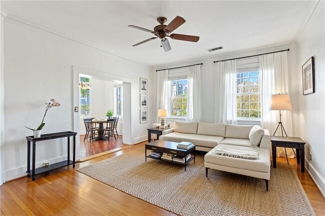 Building Photo - 1 S Prado NE