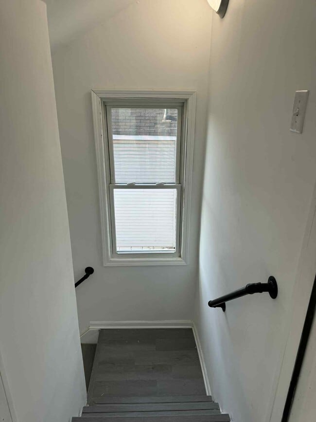 Building Photo - 4656 8th St
