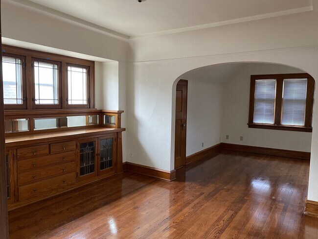 Building Photo - 3040a N 61st St