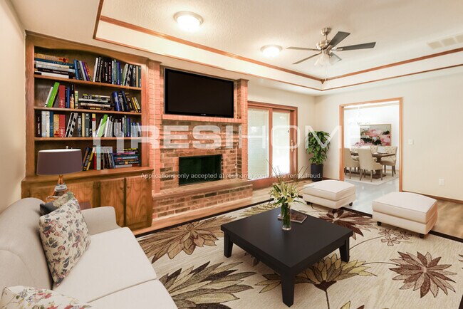 Building Photo - 3713 Summerwind Ave