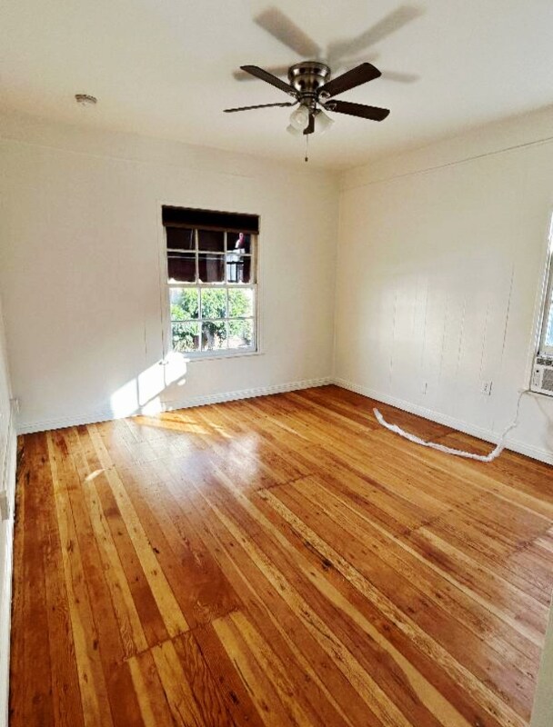 Foto del edificio - 1781 N Orchid Ave