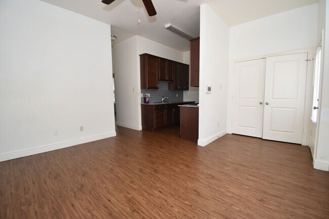 Foto del edificio - Hidden Oaks Apartments