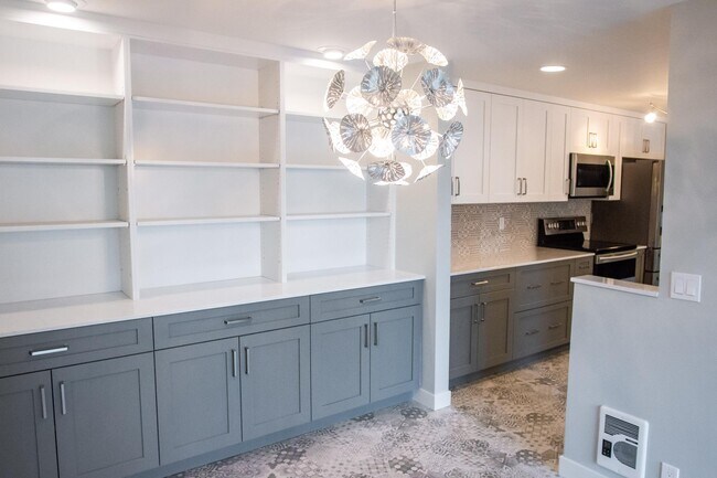 Building Photo - 3710 26th Pl W