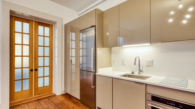 Building Photo - The Edgar at Linden Row