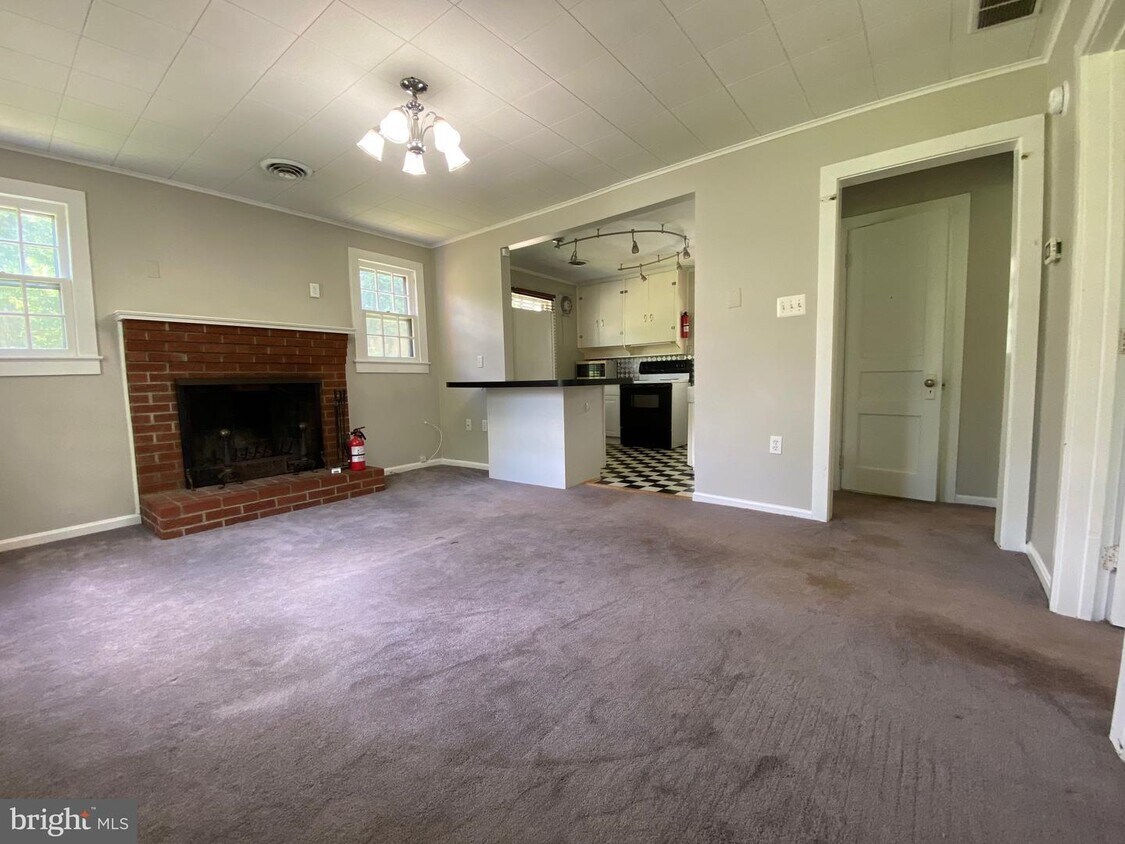 4825 Franconia Rd, Alexandria, VA 22310 House Rental in Alexandria