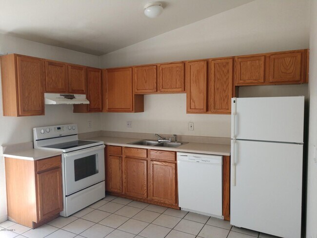 Building Photo - 6711 W Osborn Rd