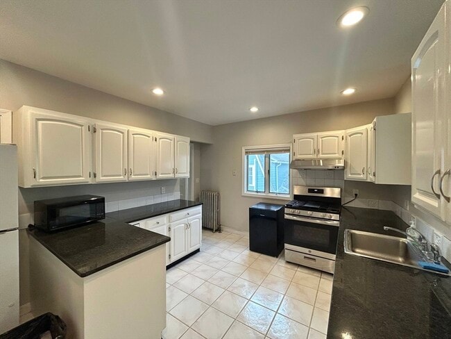 Building Photo - 1601 Centre St