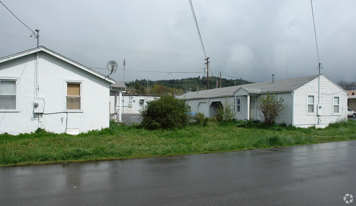 173 E Everett Ave, Sutherlin, OR 97479 Apartments in Sutherlin, OR