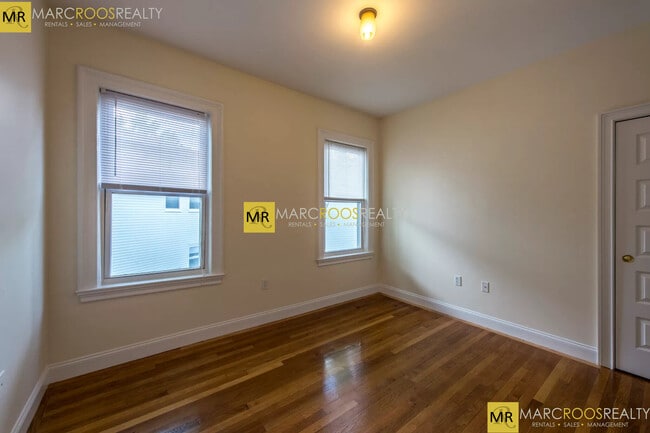 Building Photo - 41 Ashford St