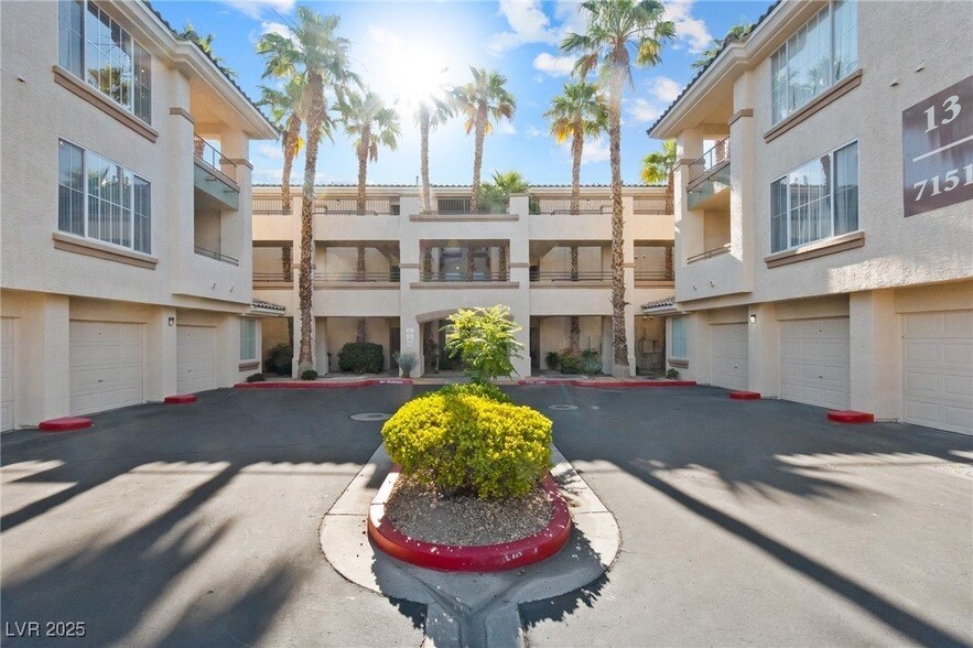 Primary Photo - 7151 S Durango Dr