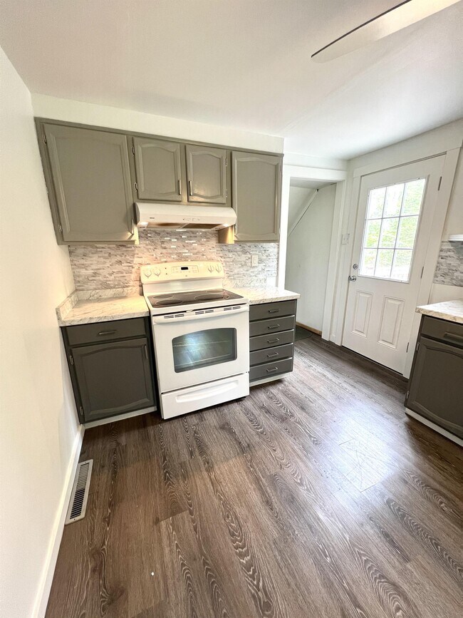 Photo - 3707 Northern Pike House