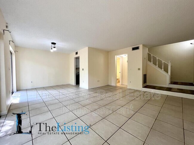 Building Photo - 11909 Lakemist Cir