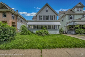Building Photo - 2528 Boulevard Ave