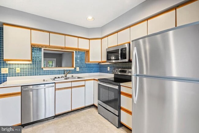 Building Photo - 515 Kerby Pkwy
