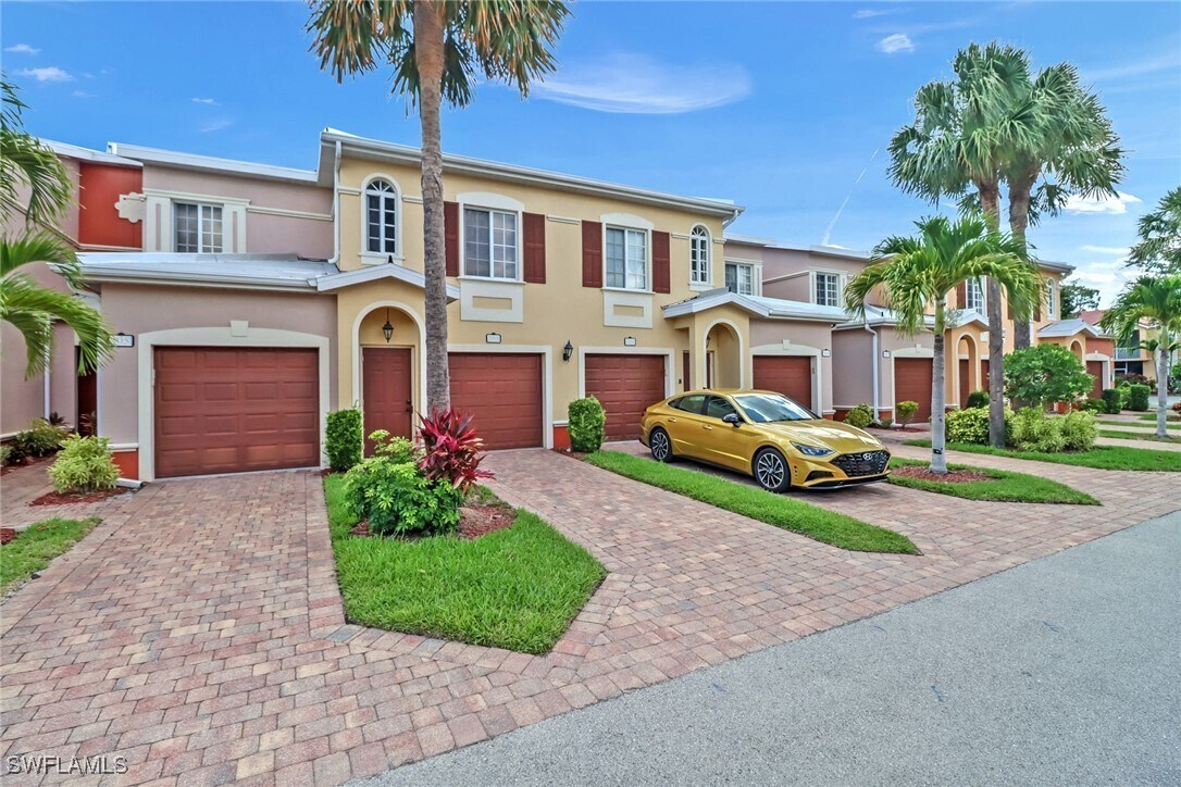 Primary Photo - 20261 Estero Gardens Cir