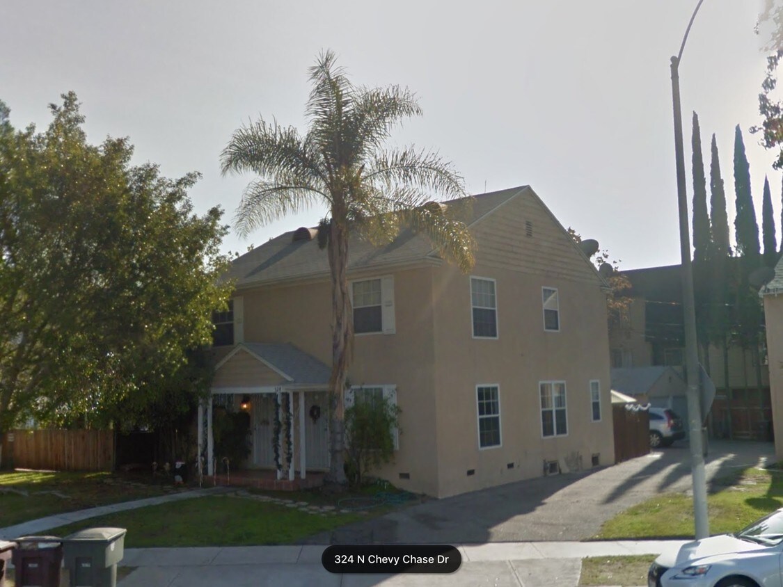 Primary Photo - 326 N Chevy Chase Dr