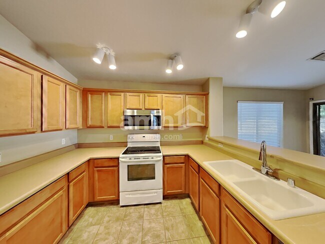 Foto del edificio - 13026 W Scotts Dr